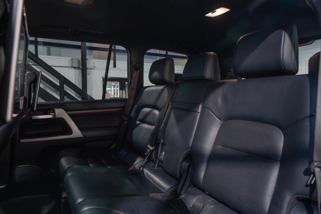 2016 Toyota Landcruiser
