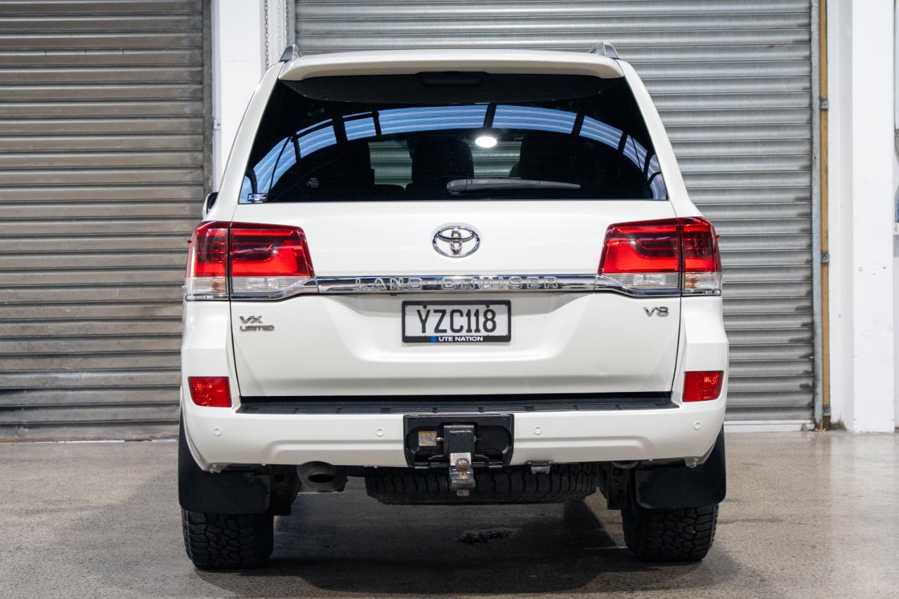 2016 Toyota Landcruiser