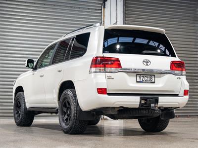 2016 Toyota Landcruiser - Thumbnail