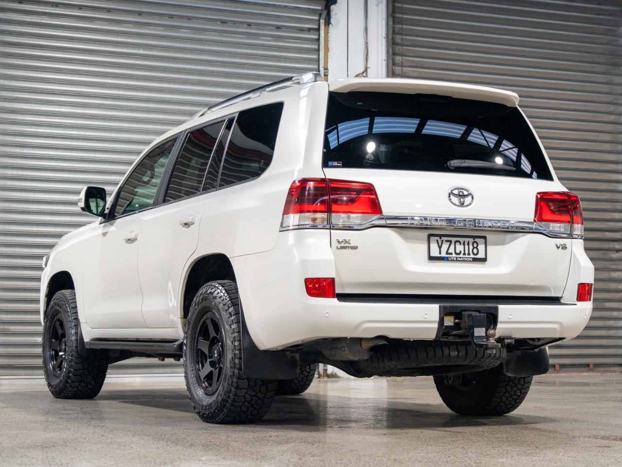 2016 Toyota Landcruiser