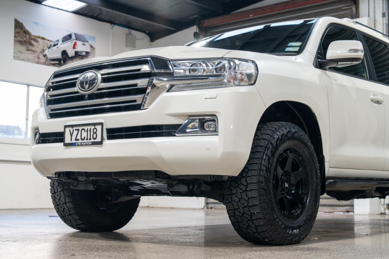 2016 Toyota Landcruiser