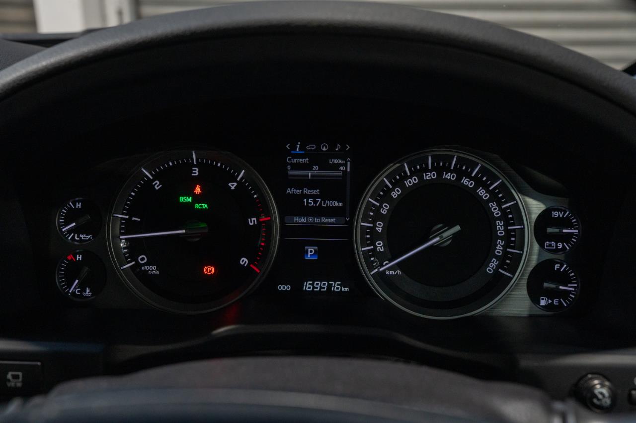 2016 Toyota Landcruiser