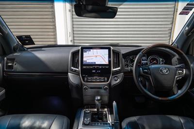 2016 Toyota Landcruiser - Thumbnail