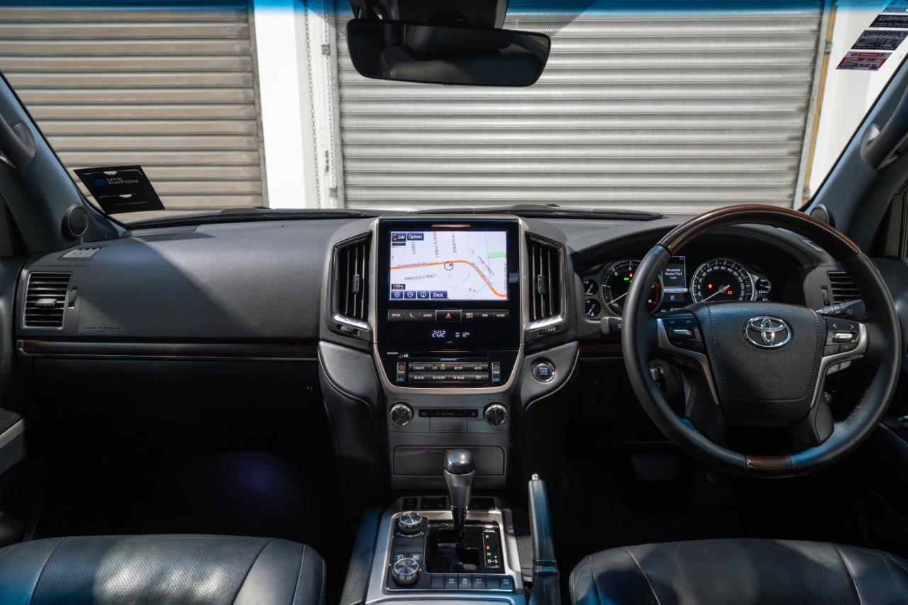 2016 Toyota Landcruiser