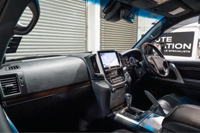 2021 Toyota Landcruiser - Thumbnail