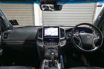 2021 Toyota Landcruiser - Thumbnail