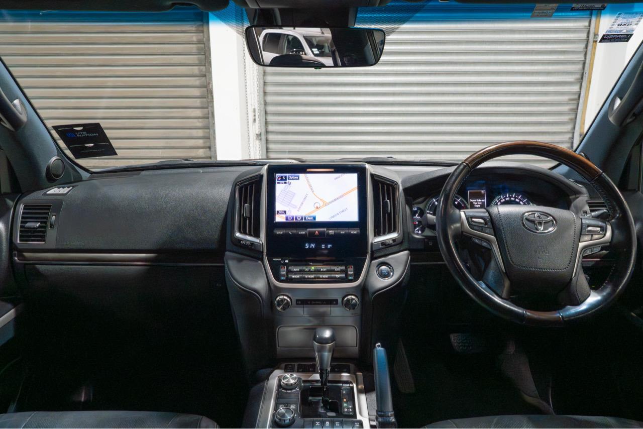2021 Toyota Landcruiser