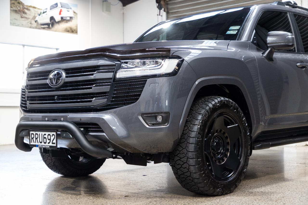 2024 Toyota Landcruiser