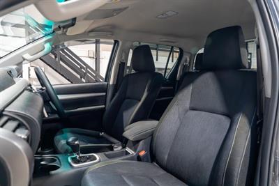 2016 Toyota Hilux - Thumbnail