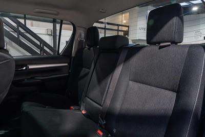 2016 Toyota Hilux - Thumbnail