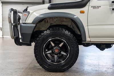 1999 Toyota Hilux - Thumbnail