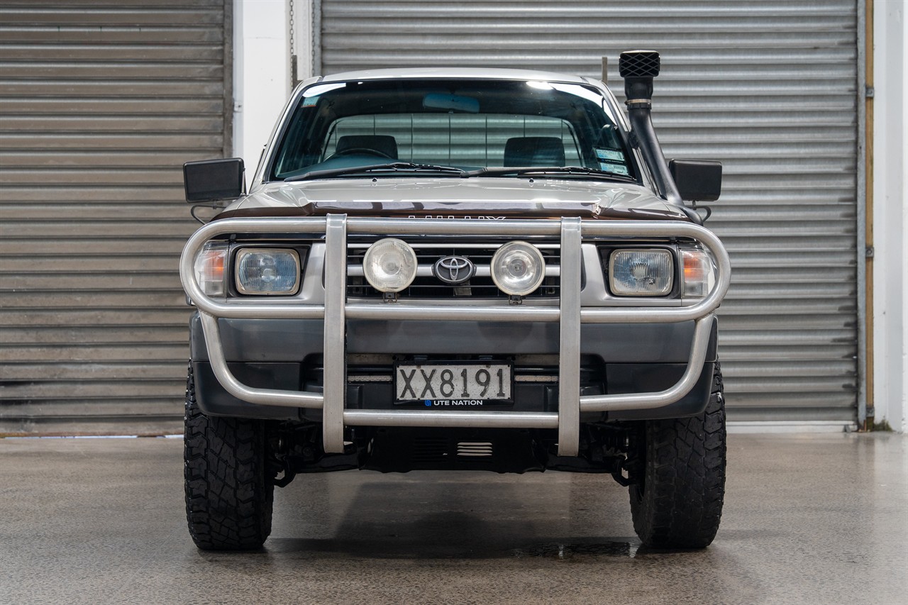 1999 Toyota Hilux
