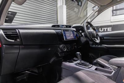 2017 Toyota Hilux - Thumbnail