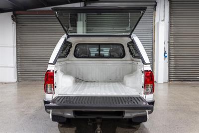 2017 Toyota Hilux - Thumbnail