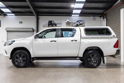2017 Toyota Hilux - Thumbnail