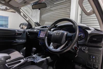 2017 Toyota Hilux - Thumbnail
