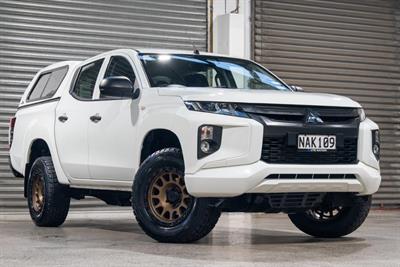 2020 Mitsubishi Triton - Thumbnail