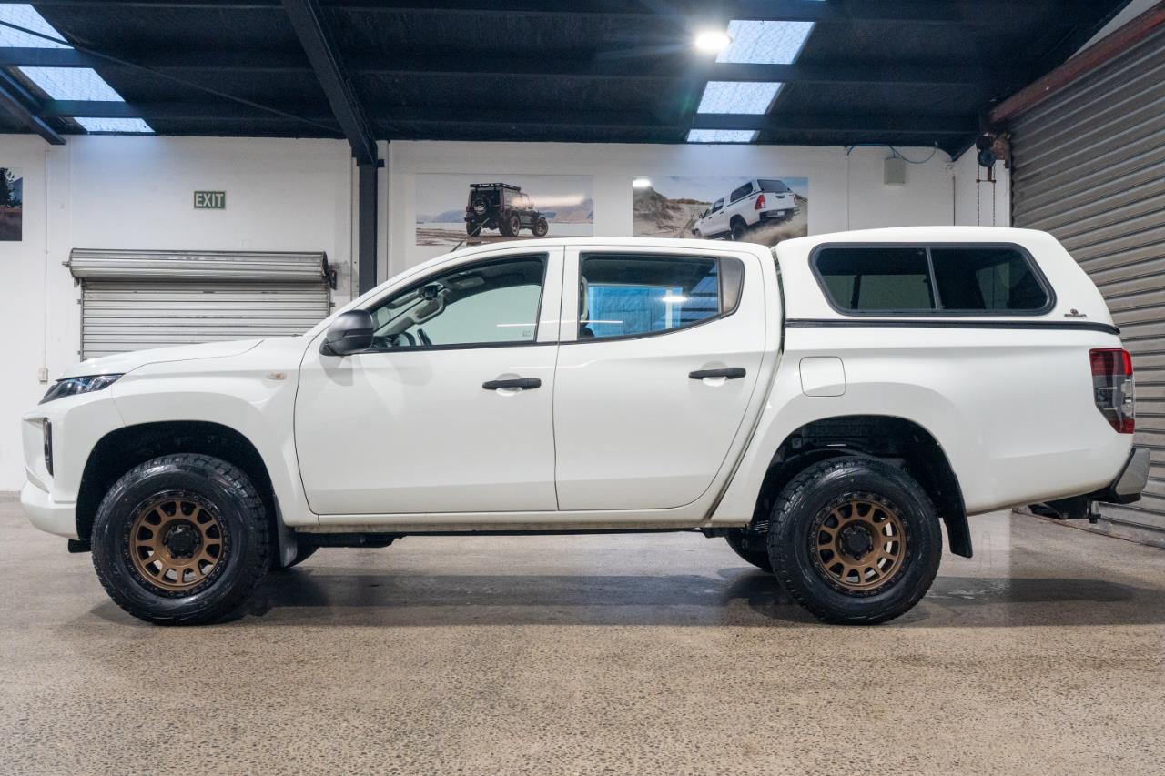 2020 Mitsubishi Triton