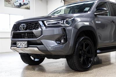 2025 Toyota Hilux - Thumbnail