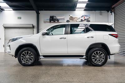 2021 Toyota Fortuner - Thumbnail