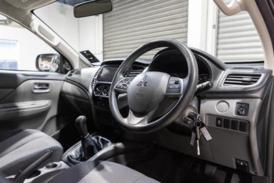 2019 Mitsubishi Triton - Thumbnail