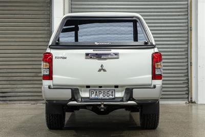 2022 Mitsubishi Triton - Thumbnail