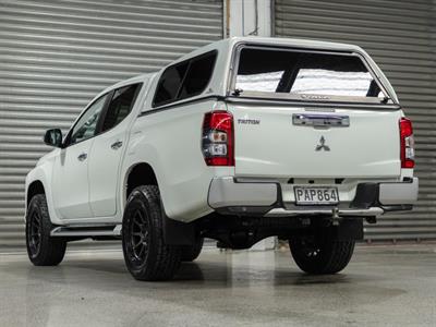 2022 Mitsubishi Triton - Thumbnail