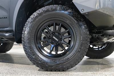 2023 Ford Everest - Thumbnail