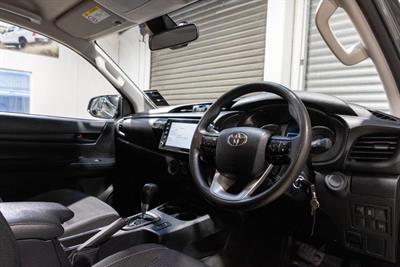 2022 Toyota Hilux - Thumbnail