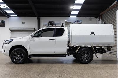 2022 Toyota Hilux - Thumbnail