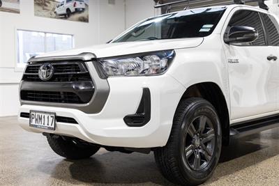 2022 Toyota Hilux - Thumbnail