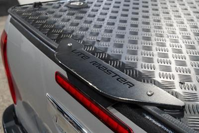 2019 Toyota Hilux - Thumbnail