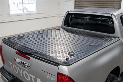 2019 Toyota Hilux - Thumbnail