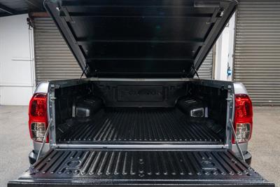 2019 Toyota Hilux - Thumbnail