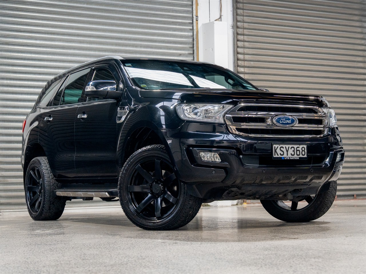 2017 Ford Everest