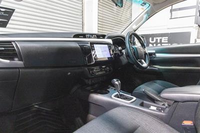 2024 Toyota Hilux - Thumbnail