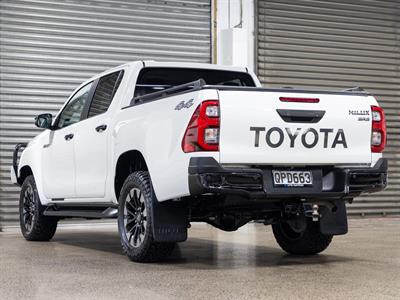 2024 Toyota Hilux - Thumbnail