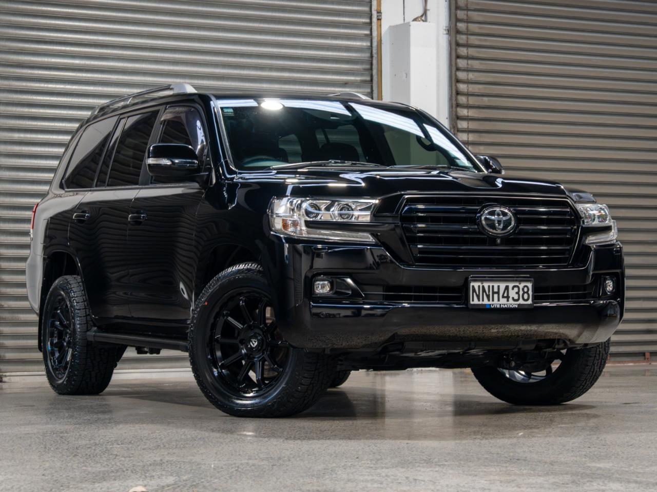 2017 Toyota Landcruiser