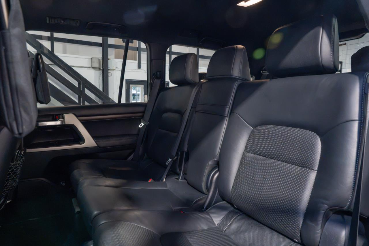 2017 Toyota Landcruiser