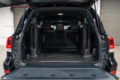 2017 Toyota Landcruiser - Thumbnail