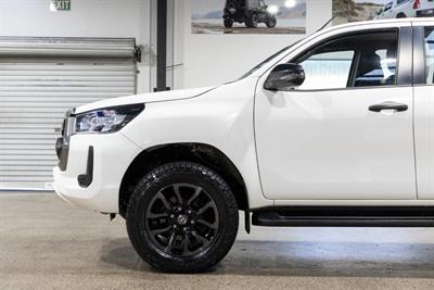 2021 Toyota Hilux - Thumbnail