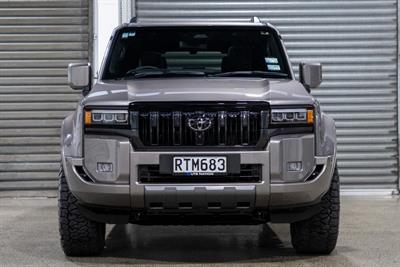 2025 Toyota LANDCRUISER PRADO - Thumbnail