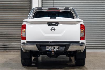 2021 Nissan Navara - Thumbnail