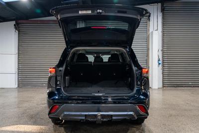 2022 Toyota Highlander - Thumbnail