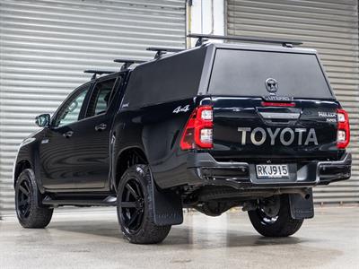 2025 Toyota Hilux - Thumbnail