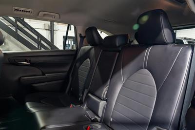 2022 Toyota Highlander - Thumbnail