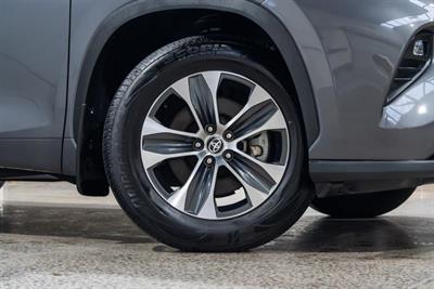 2022 Toyota Highlander - Thumbnail