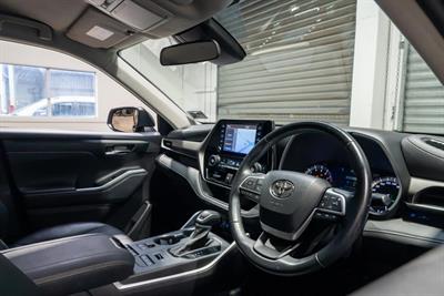 2022 Toyota Highlander - Thumbnail