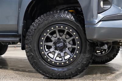 2020 Mitsubishi Triton - Thumbnail
