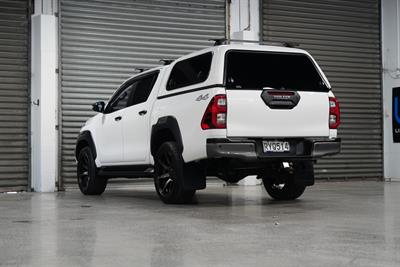 2022 Toyota Hilux - Thumbnail